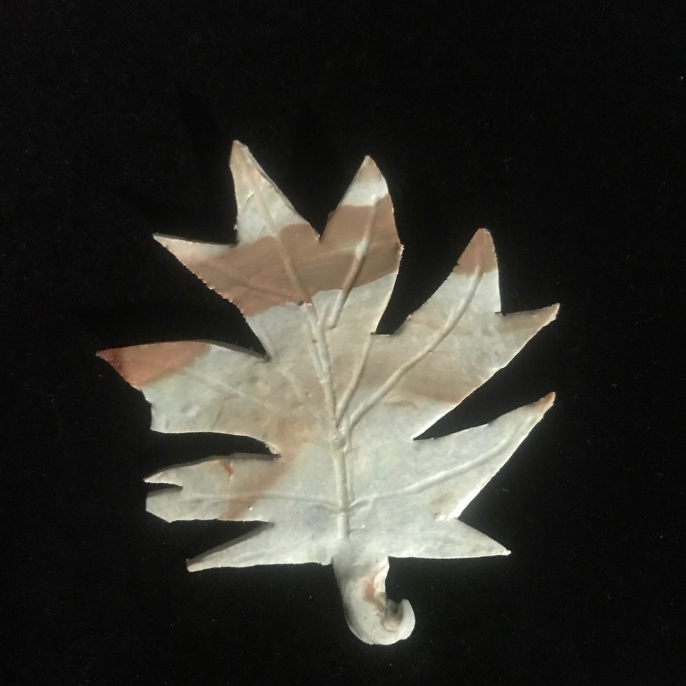 Betsey Johnson Exclusive Bohemian Unique Leaf Handmade Brooch/Pin/Pendant